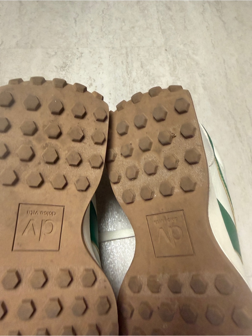 DV by Dolce Vita sneakers - Picture 11 of 12
